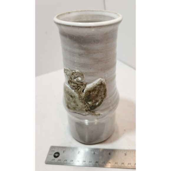 Harrodsburg Pottery Vase Tumbler White with Green Design 8" Tall by 4" Wide - Picture 12 of 12